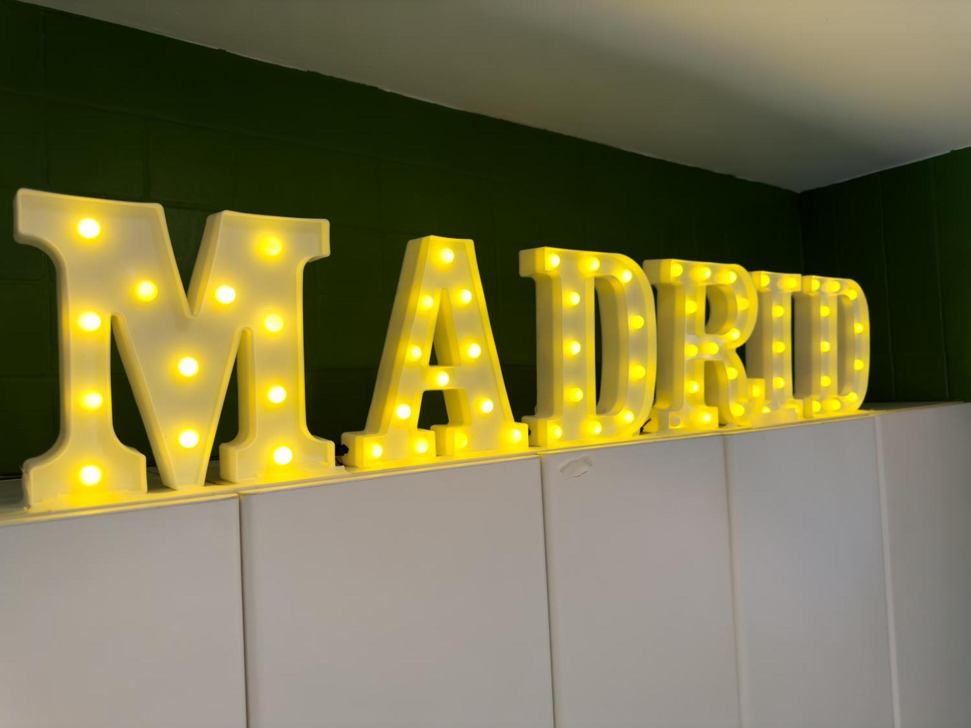 Disfruta Del Barrio De Las Letras Madrid Exterior foto