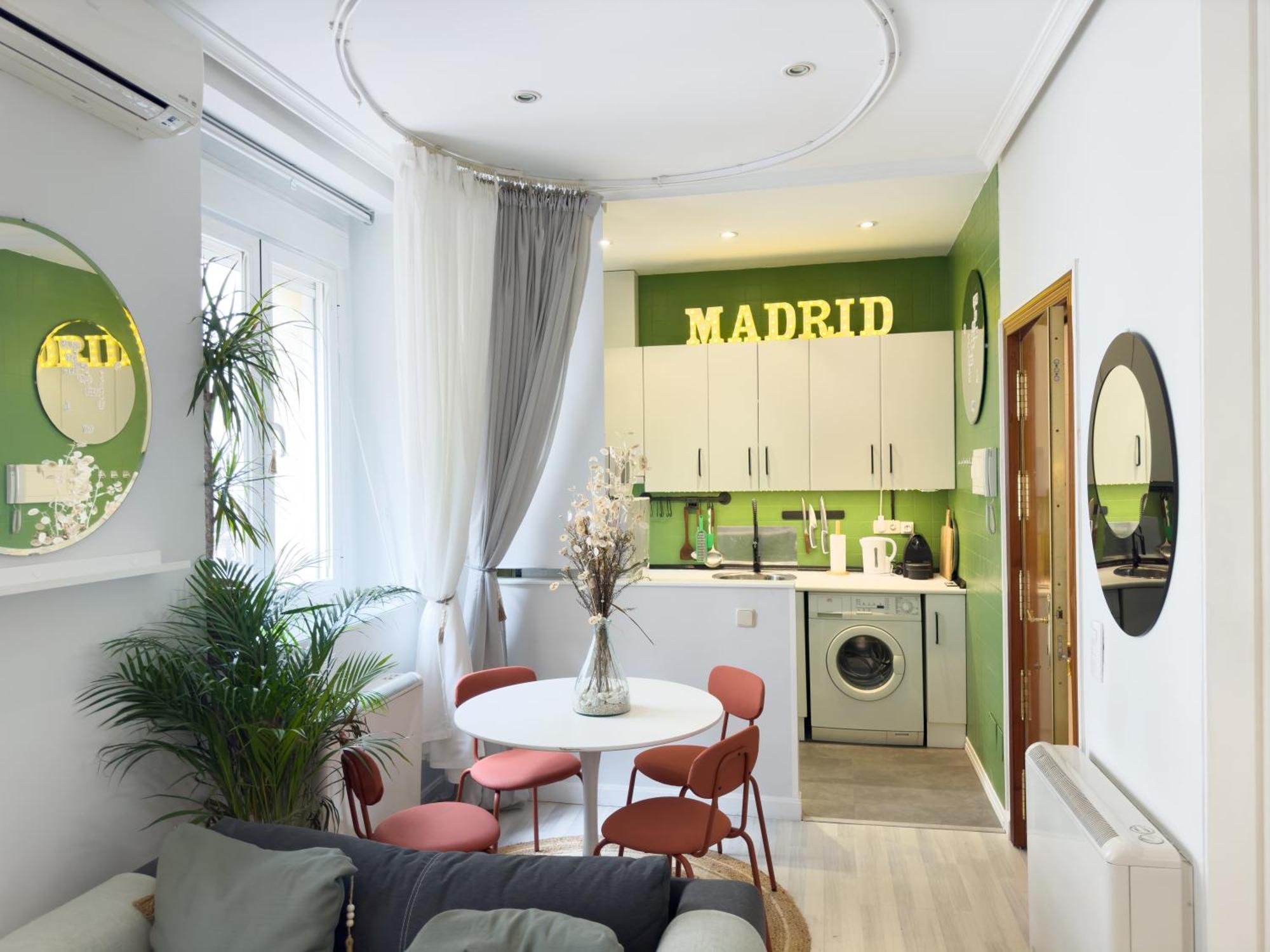 Disfruta Del Barrio De Las Letras Madrid Exterior foto